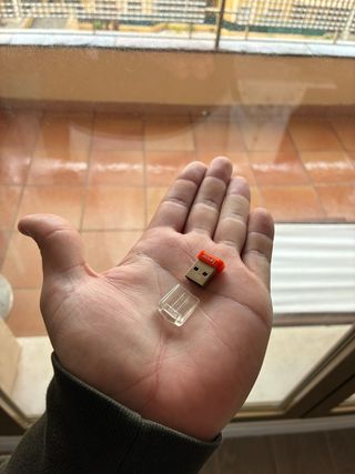 Pendrive Lexar 16GB con tapa