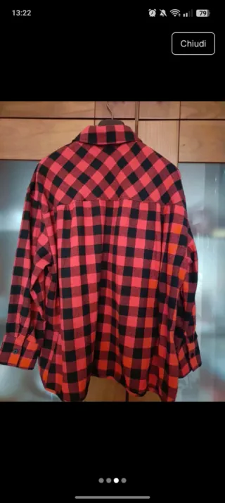 Camicia a quadri rossa e nera