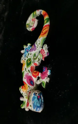 Figura de lagarto decorativa