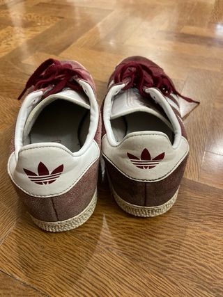 Zapatillas Adidas Gazelle Rojas  Talla 38 2/3