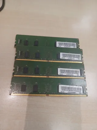 4x 8GB DDR4 3200MHz Kingston RAM (para servidores)