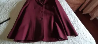 Chaqueta D. Algodón. Mujer. De color Burdeos.