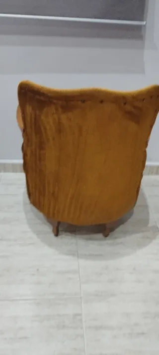 Butaca antigua terciopelo madera
