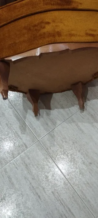 Butaca antigua terciopelo madera