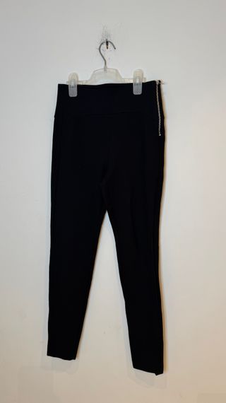 Pantalones negros con cremallera