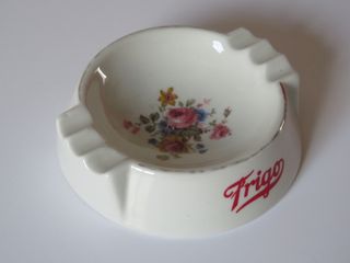 Cenicero vintage porcelana FRIGO flores FRIGOLAT