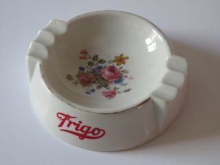 Cenicero vintage porcelana FRIGO flores FRIGOLAT