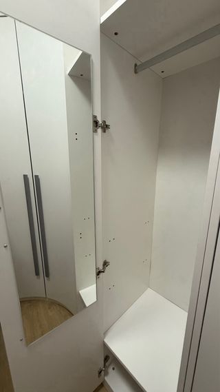 Armario esquinero blanco