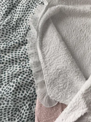 Arrullo para bebé con volantes