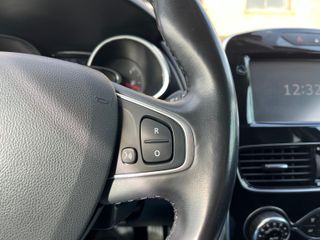 Renault Clio 2017 ZEN 120CV LLANTAS 18"