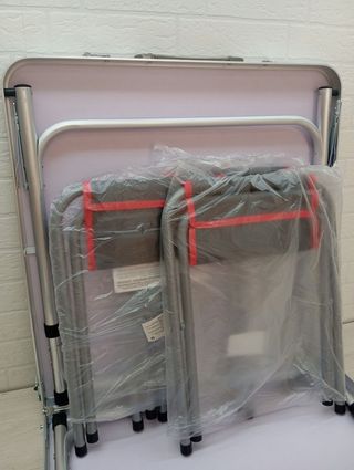 Mesa plegable AKTIVE + 4 taburetes