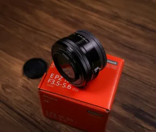 Obiettivo Sony E PZ 16-50mm f/3.5-5.6 OSS