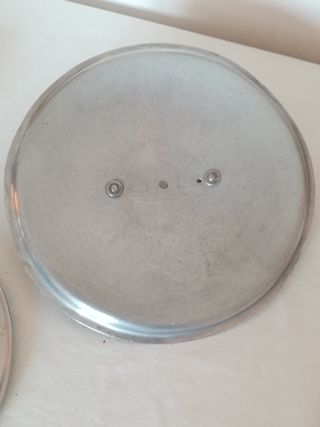 2 Coperchi per pentole in alluminio vintage