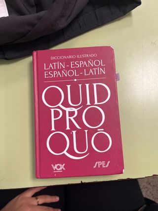 Diccionario ilustrado latín-español/ español-latín