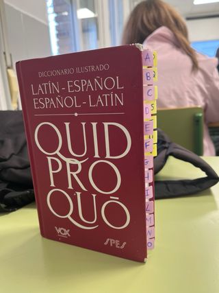 Diccionario ilustrado latín-español/ español-latín