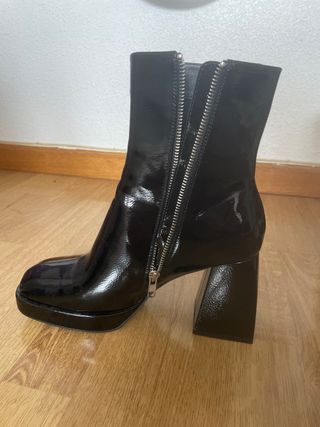 Botines negros charol tacón plataforma