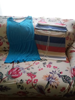 Vestido de playa y conjunto top y falda