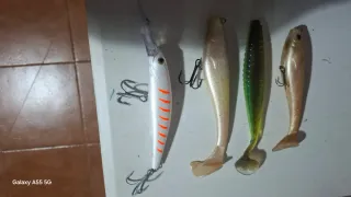 Señuelos de pesca Storm y yokozuma