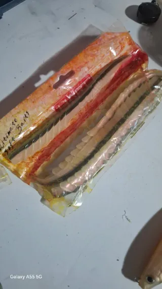 Señuelos de pesca Storm y yokozuma