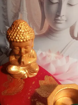 Buda prosperidad dorado y rojo