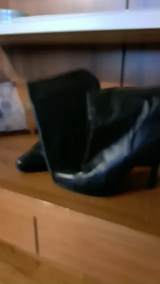 Stivali neri in pelle al ginocchio con plateau, ta