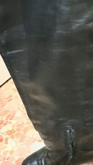 Stivali neri in pelle al ginocchio con plateau, ta