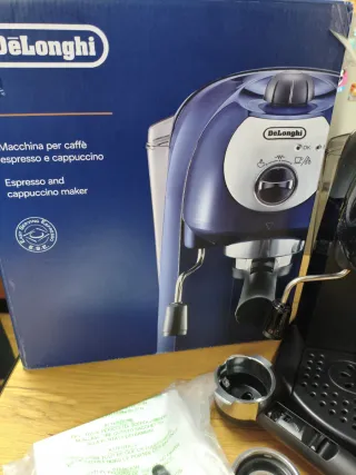 Cafetera DeLonghi Negra