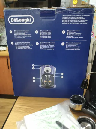 Cafetera DeLonghi Negra