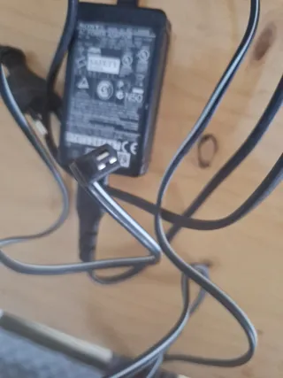 Cargador Sony AC-L200B