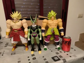3 Figuras Dragon Ball: Broly , Cell y Broly super.