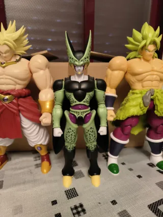 3 Figuras Dragon Ball: Broly , Cell y Broly super.