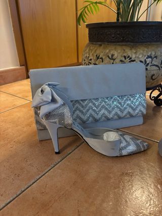 Zapatos y bolso Marian boda plata