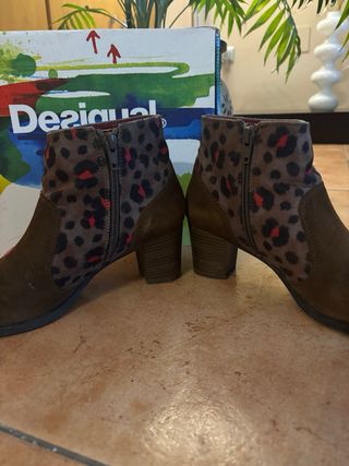 Botines Desigual Marrones y Multicolor