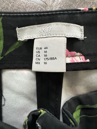 Pantalón H&M estampado floral