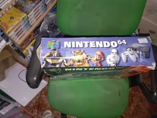 Nintendo 64 con Caja Cables Mando expansión( PAL E