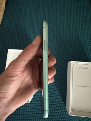 iPhone 11 azul clarito