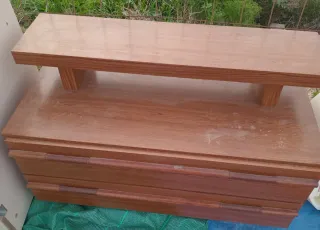 Mueble de madera con cajones