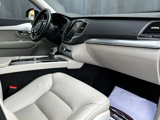 Volvo XC90 MOMENTUM 4WD 2019