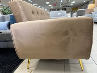 Sofá Cama capitone Patas Doradas