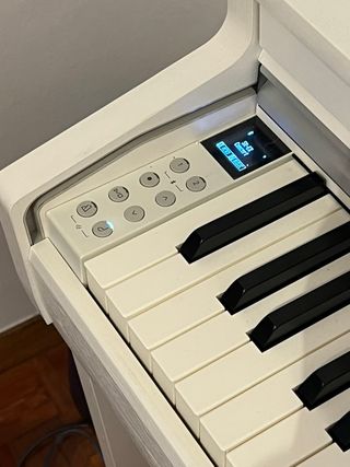 Piano Digital Kawai CN-201 Blanco + Banco Roland