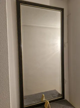 Mueble auxiliar mimbre con espejo