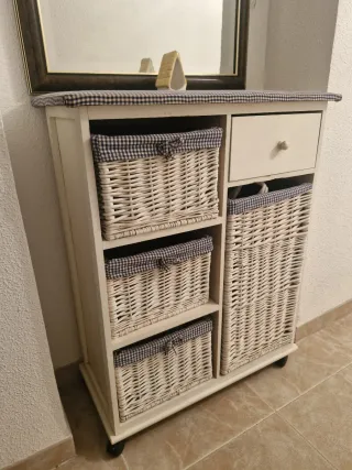 Mueble auxiliar mimbre con espejo