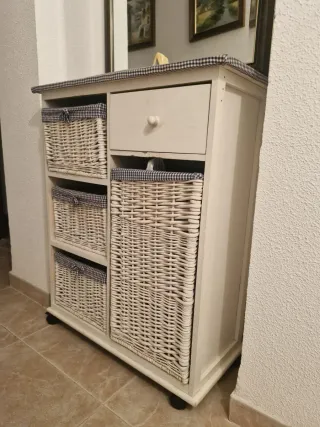Mueble auxiliar mimbre con espejo