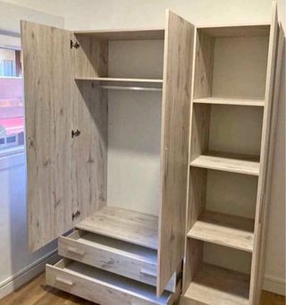 Armario madera color beige/marrón