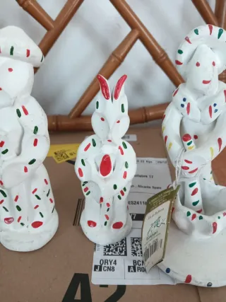 Tres Siurells pintados a mano