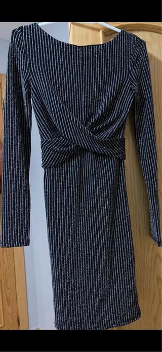 Vestido corto plateado y negro