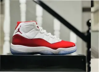 Jordan 11 Retro Cherry Talla 46