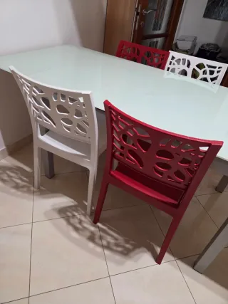 Tavolo Vetro Temperato Allungabile + 4 Sedie