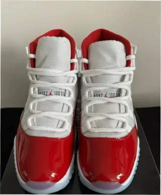 Jordan 11 Retro Cherry Talla 43