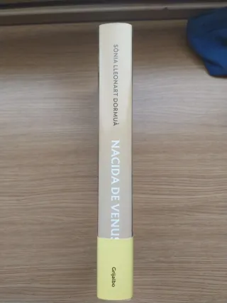 Nacida de venus / Born of Venus (Spanish Edition)